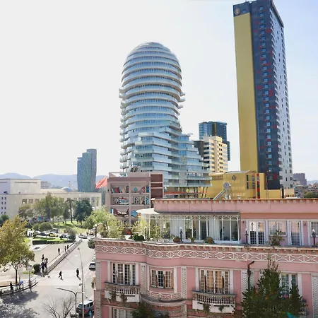 Centre Spot - Jacuzzi Grand Tirana