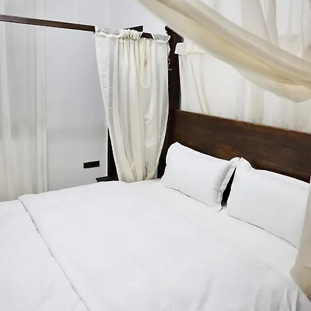 Superior Apartment With Jacuzzi - Skanderbeg Square District Lägenhet Tirana