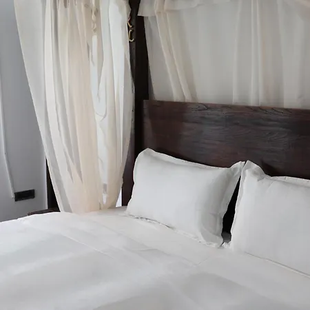 Superior Apartment With Jacuzzi - Skanderbeg Square District Lägenhet Tirana