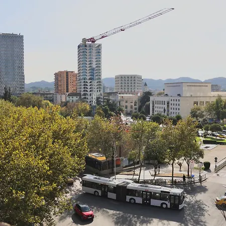 Superior With Jacuzzi - Skanderbeg Square District Διαμέρισμα Τίρανα