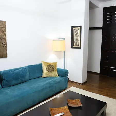 Luxe Living Mediterranean Grand Suite - Skanderbeg Square District *
