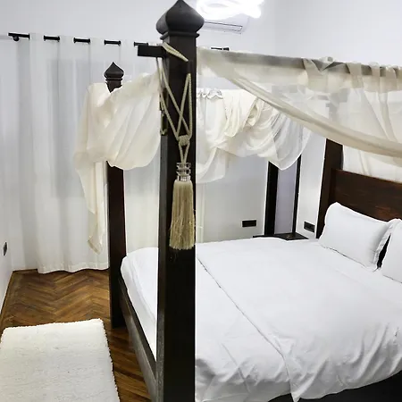 Apartmán Luxe Living Mediterranean Grand Suite - Skanderbeg Square District *