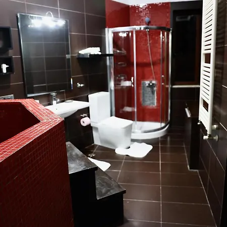 Luxe Living Mediterranean Grand Suite - Skanderbeg Square District Apartmán