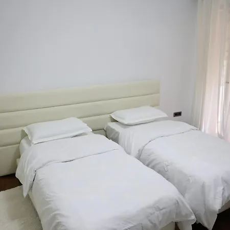 Apartmán Luxe Living Mediterranean Grand Suite - Skanderbeg Square District *