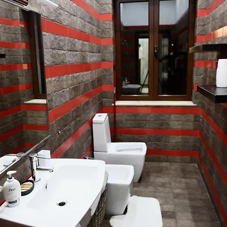 Luxe Living Mediterranean Grand Suite - Skanderbeg Square District * Tirana