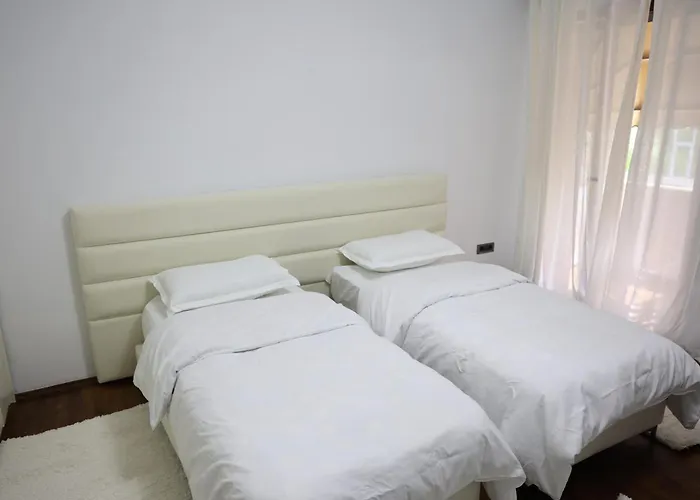 Апартаменты Superior With Jacuzzi - Skanderbeg Square District *