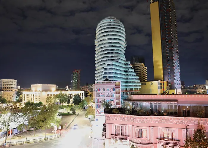Superior With Jacuzzi - Skanderbeg Square District Апартаменты